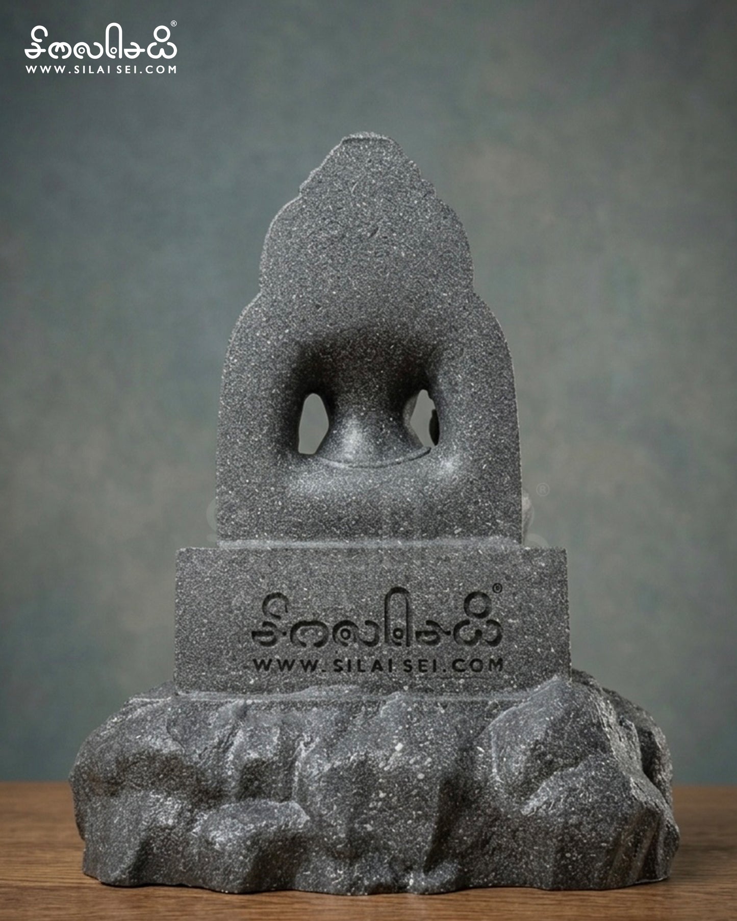 Kannagi sculpture