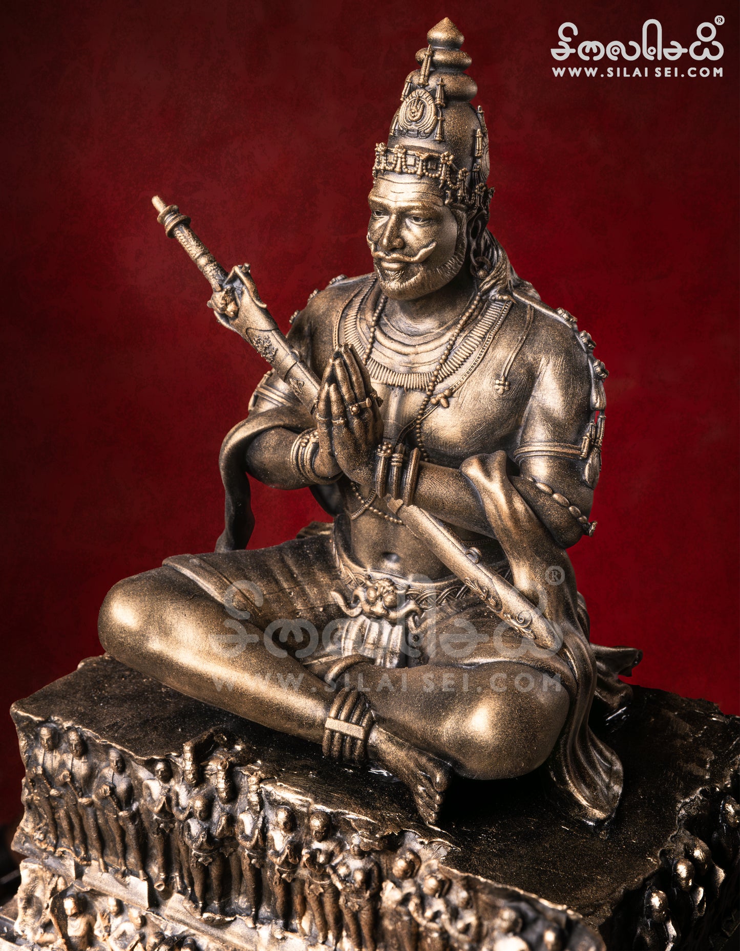 Rajaraja chola keralanthagan sculpture